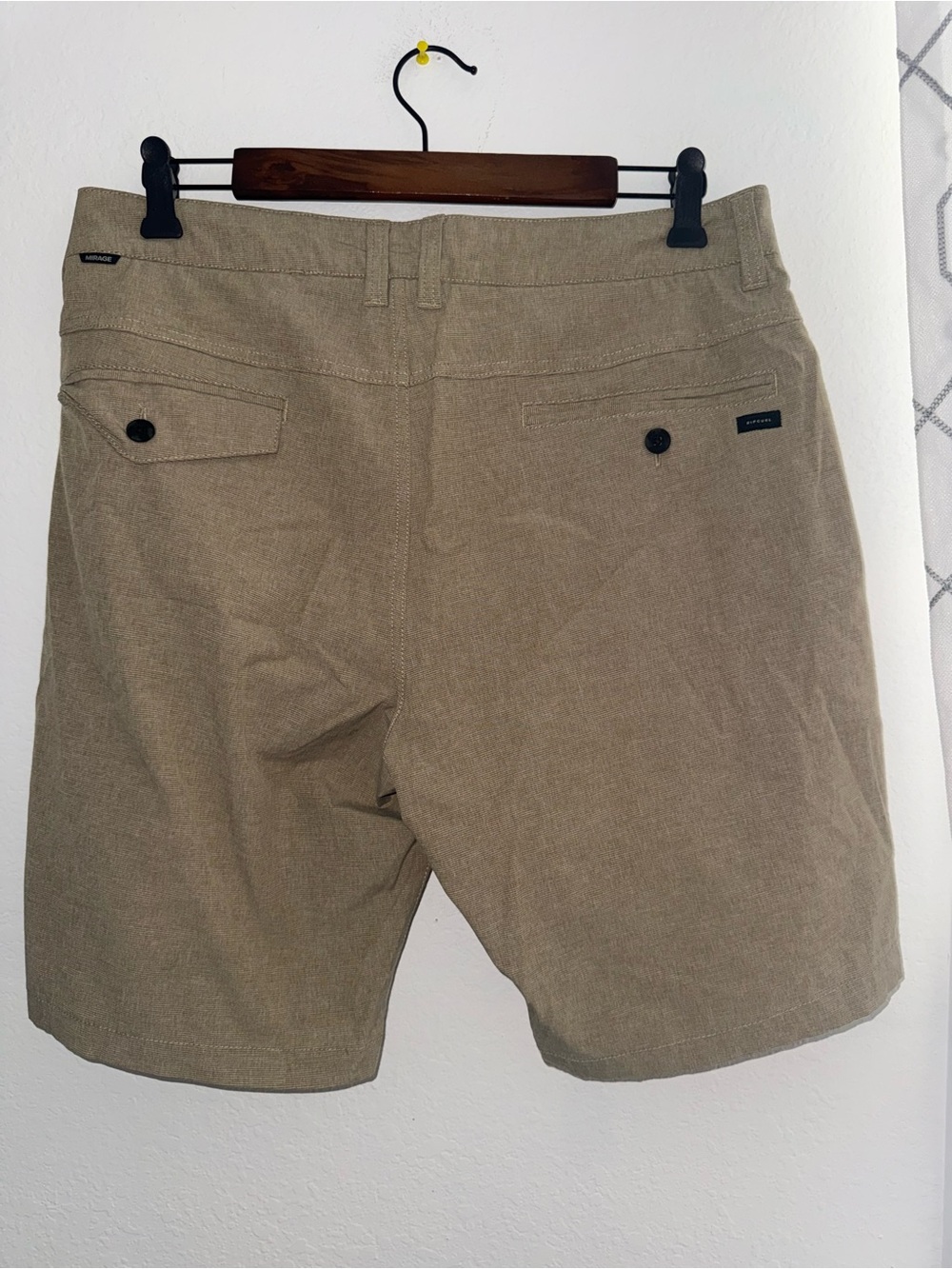 Rip Curl Men's Tan Cargo Shorts - Picture 2 of 3
